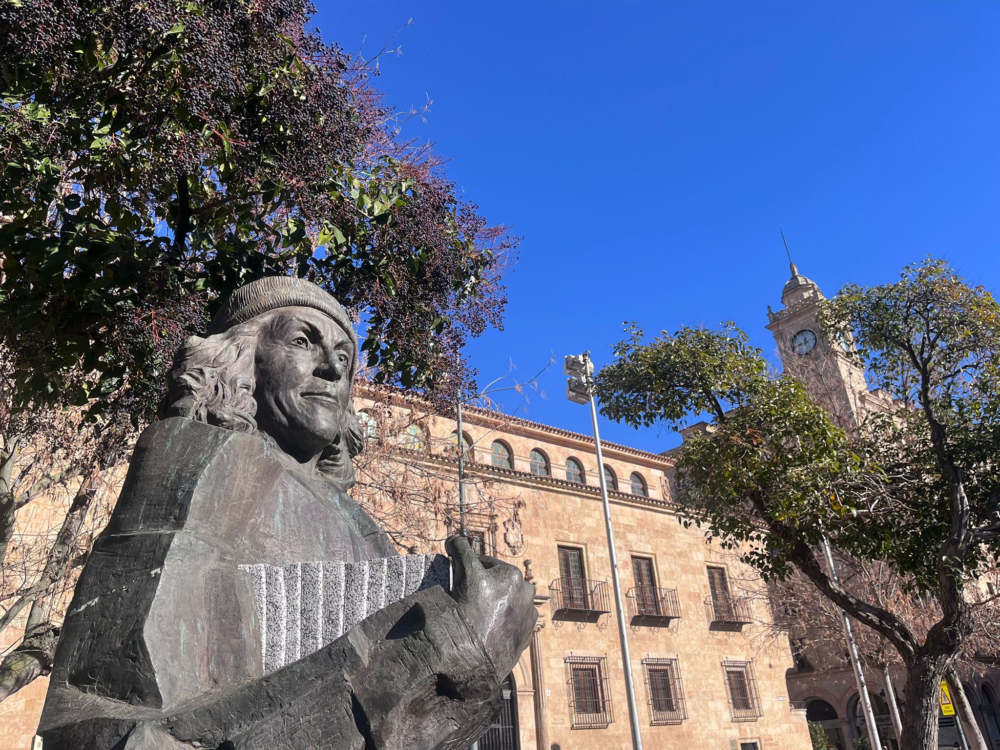 Estatua_CMG